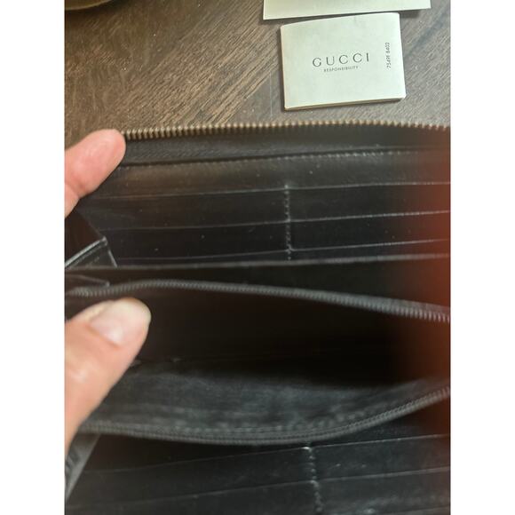 GUCCI MARMONT GG BLACK LEATHER QUILTED ZIP AROUND WALLET - Picture 8 of 9